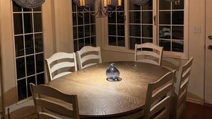 Huis, balkon | Dineren in de kamer