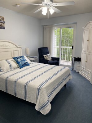 Standard Room, Balcony, Lake View | Living area | TV - Blue Shore Resort (Savona)