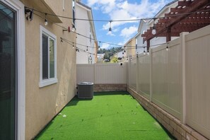 Property grounds - Spacious 4-Bedroom Retreat with AC & WiFi in Scenic Valley Center (Valley Center)