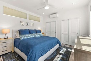 2 bedrooms, iron/ironing board, WiFi, bed sheets - Red Pepper Retreat-heated pool + hiking trails (Kenwood)