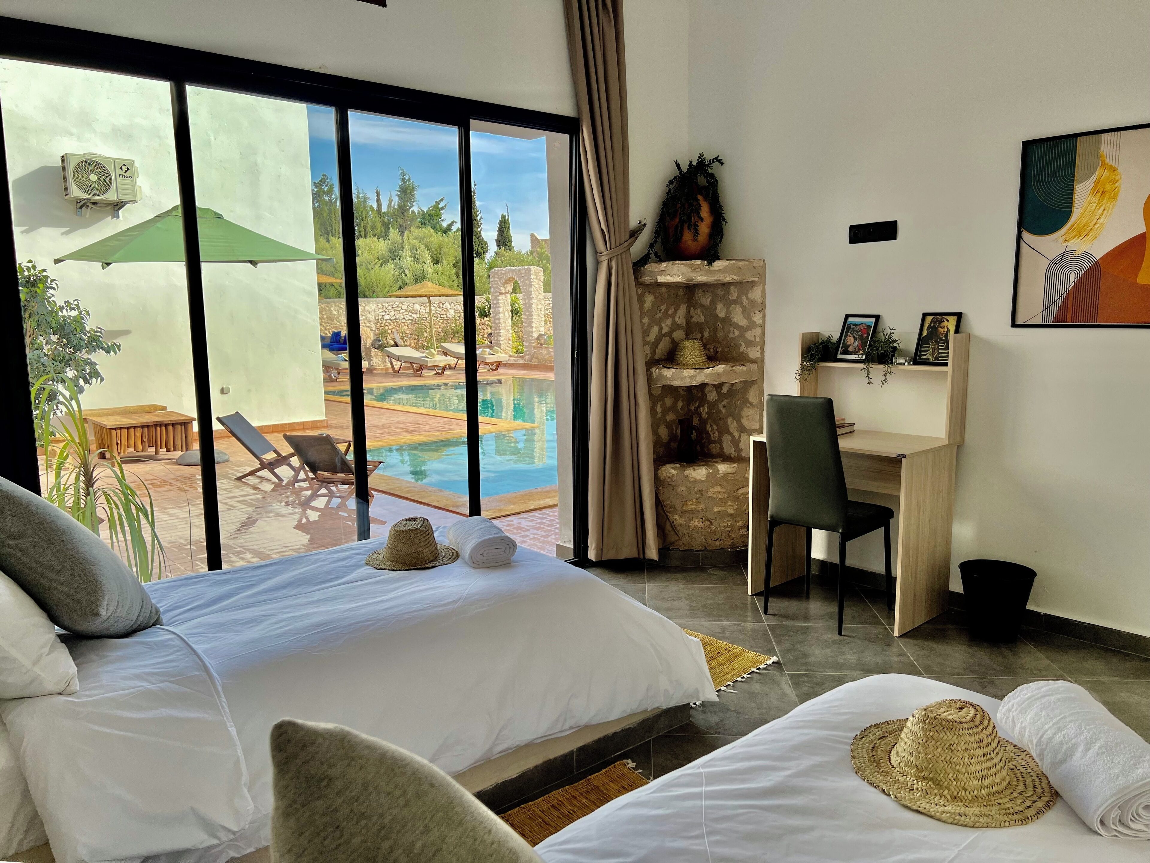 4 makuuhuonetta, silitysrauta/-lauta, Wi-Fi, vuodevaatteet