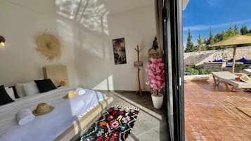 4 slaapkamers, een strijkplank/strijkijzer, wifi, beddengoed