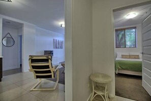 Room - Modern North Adelaide 2 Bedroom w/Wifi + Parking (North Adelaide)