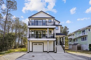 Exterior - Sound Beach/Access,Elevator Pool, HotTub Game Room (Corolla)