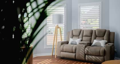 The Jetty Retreat - 1km from Jetty Beach