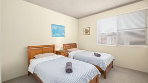 2 bedrooms, iron/ironing board, travel cot, free WiFi