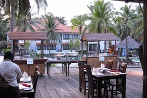Restaurant - Sutra Beach Resort, Terengganu (Kampung Ru Tapai)