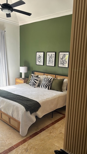 3 chambres, fer et planche à repasser, accès au Wi-Fi (inclus)