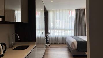 Apartment (A) | Premium bedding, in-room safe, soundproofing, iron/ironing board
