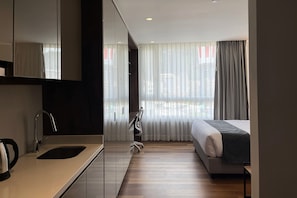 Apartment (A) | Premium bedding, in-room safe, soundproofing, iron/ironing board - VOU Suites by Avia Suites (Bogotá)