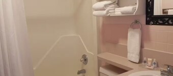 Mohican Resort Motel - 2 Bedroom Efficiency