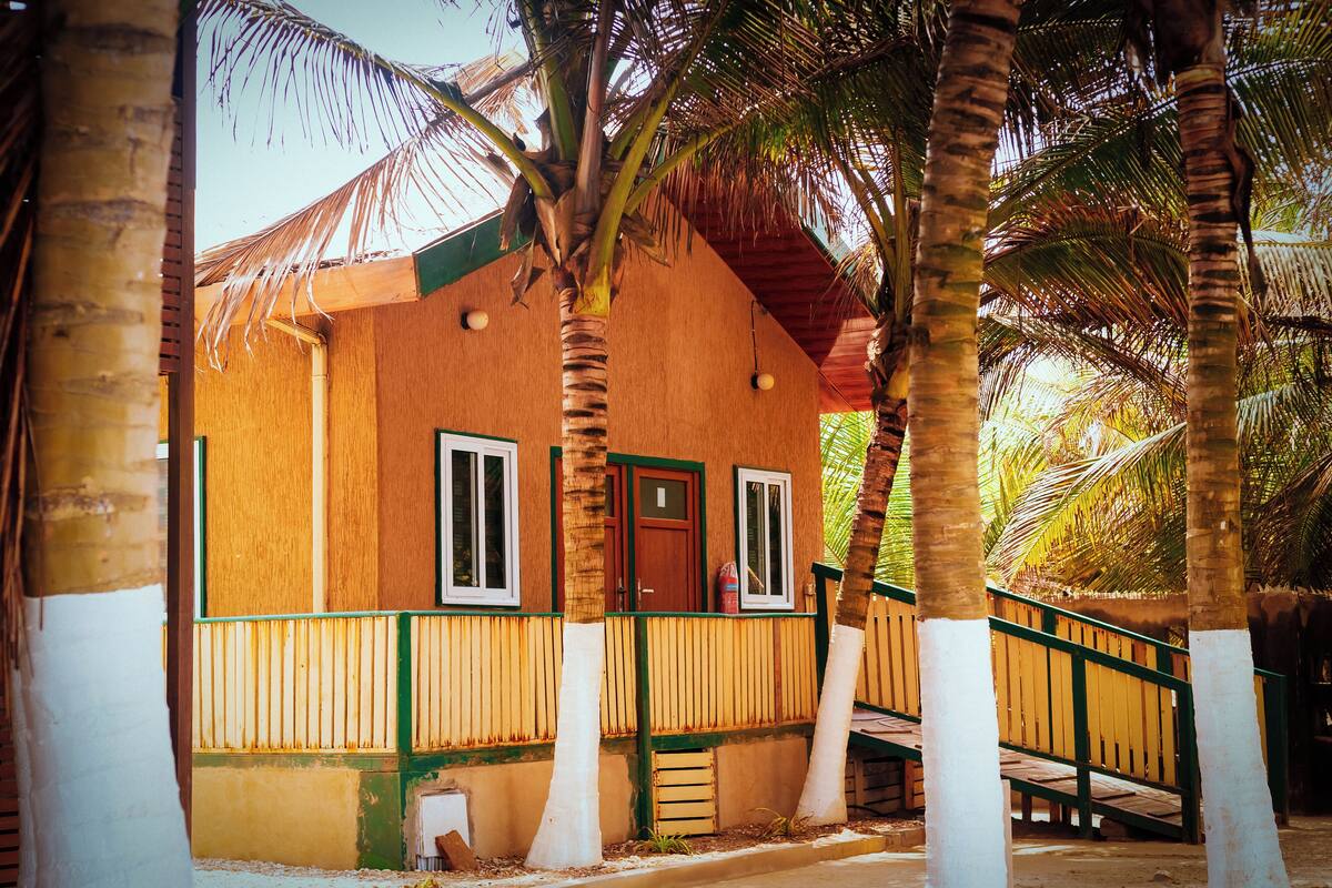 Apartamento exclusivo, 2 quartos, vista para o mar | Espaço de trabalho para notebook, Wi-Fi de cortesia