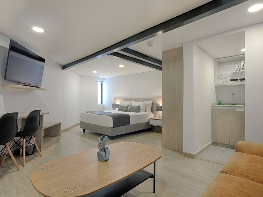 Junior Double Room | Minibar, in-room safe, desk, laptop workspace