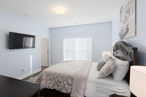 3 chambres, fer et planche à repasser, accès au Wi-Fi (inclus)