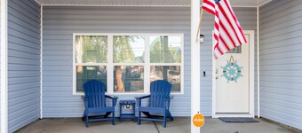 Charming 3-bedroom new building along Parris Island gateway in Beaufort.