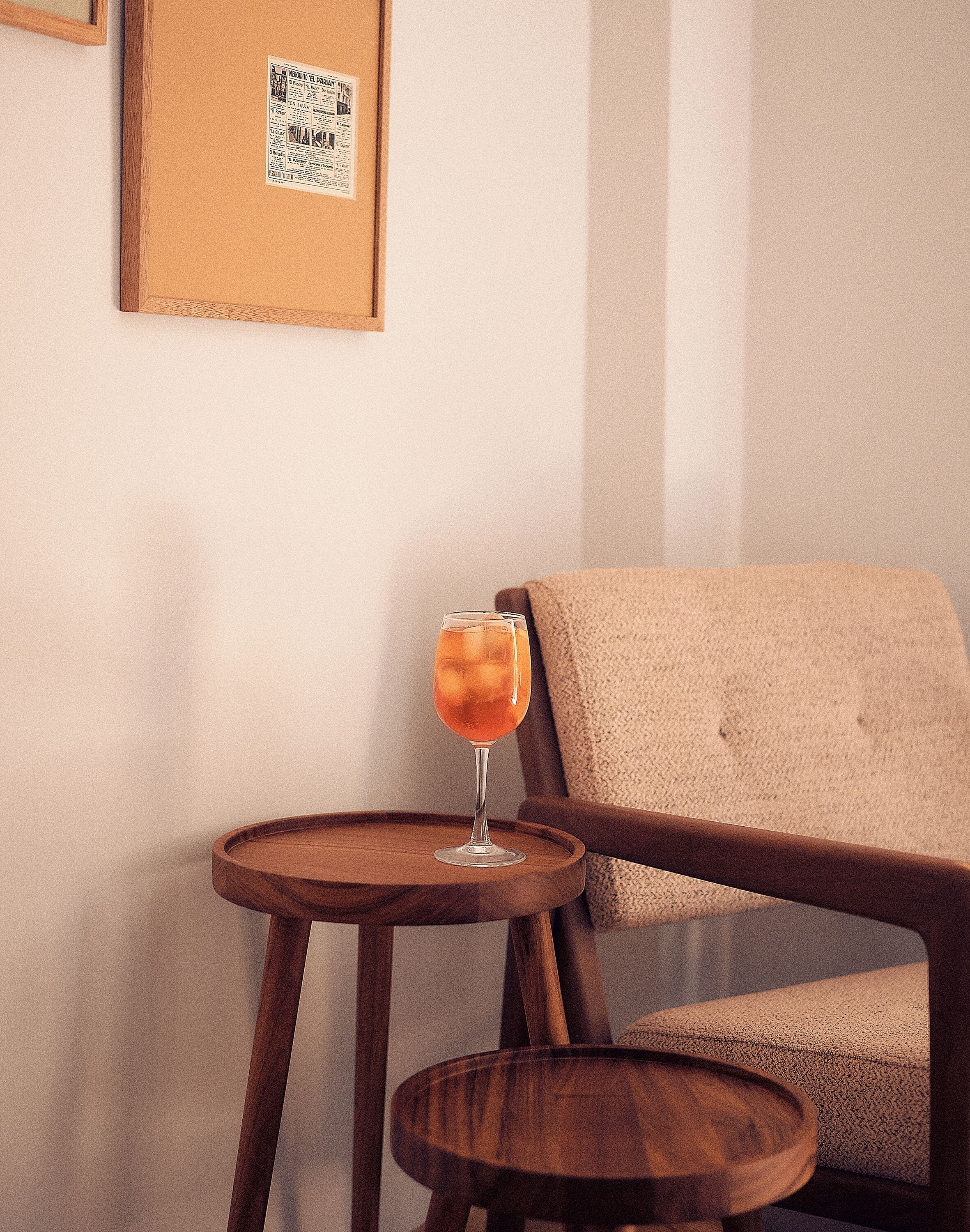 Queen Street View | Premium bedding, desk, WiFi (free), bed sheets