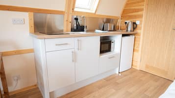 Fridge, microwave, stovetop, toaster