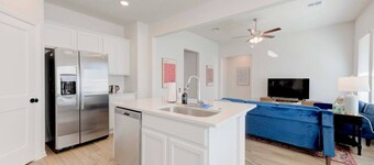 Troy Gem: Stylish & Central Stay