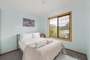 2 bedrooms, individually decorated, individually furnished - The Shack Port Arthur (Port Arthur)