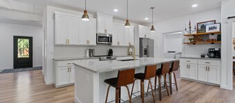 Spacious country retreat with modern amenities KING SIZE BED & family friendly