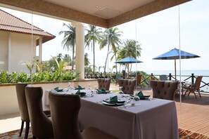Restaurant - Damai Lagoon Resort (Kuching)