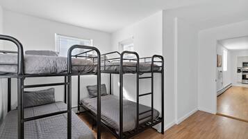 2 bedrooms, desk, iron/ironing board, travel crib