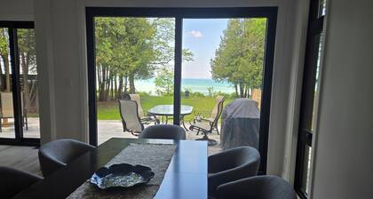 Luxury Lakeside Tranquillity - an executive home with lakefront views.