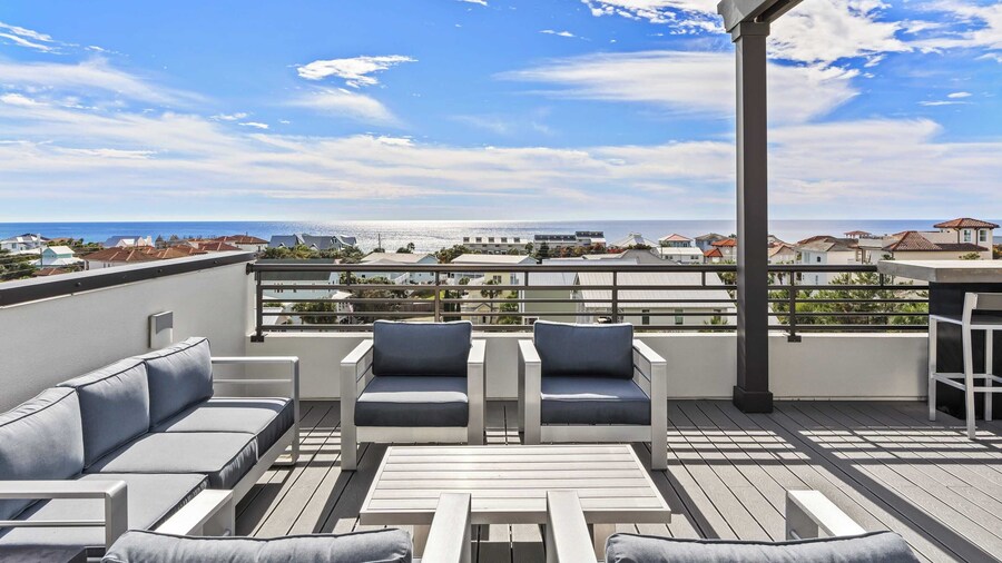 Crest One by Avantstay Rooftop Views, Pool Access, Golf Cart Included