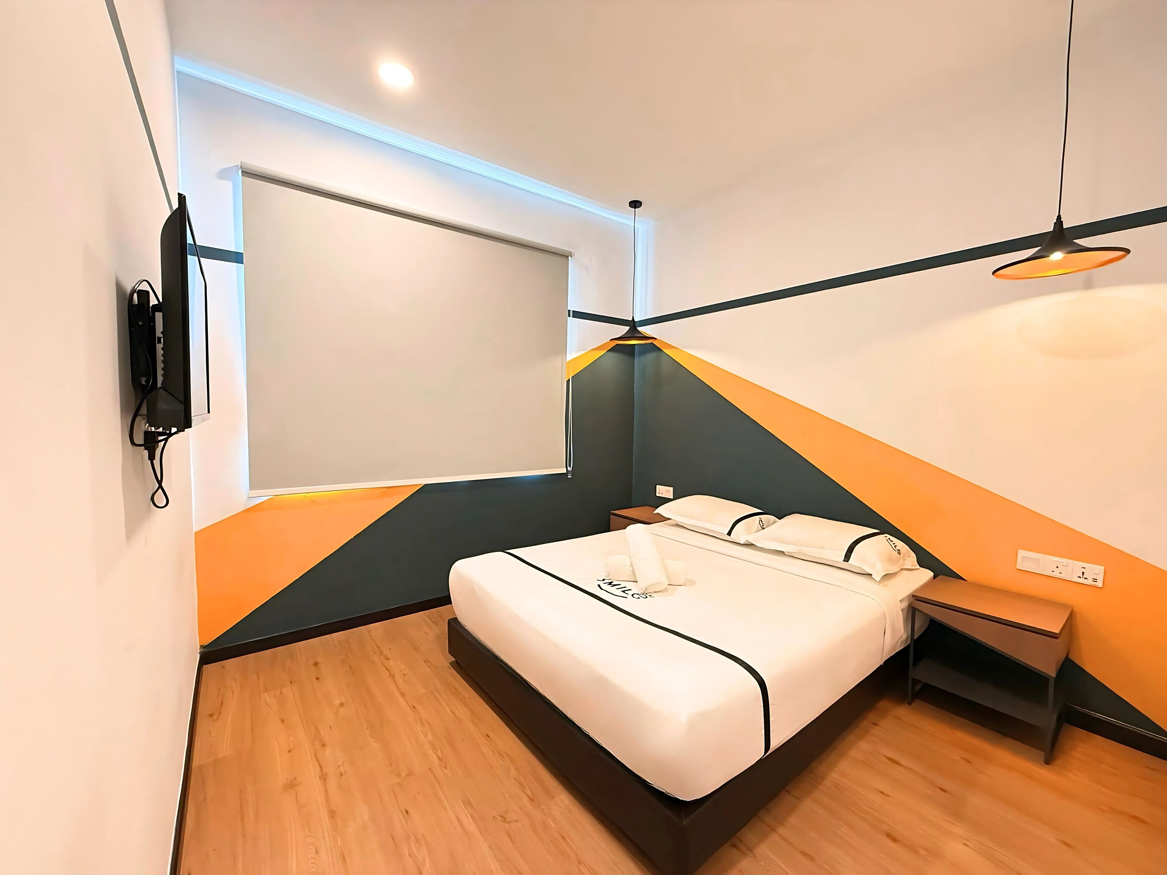 Quarto luxo | Escrivaninha, ferros/tábuas de passar roupa, Wi-Fi de cortesia