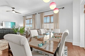 Apartment (4 Bedrooms) | Interior - Red Fish Blue Mountain by Avantstay Private Beach + Gulf View (Santa Rosa Beach)