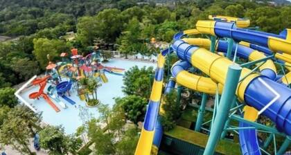 By the Sea Beach Luxury Resort - Batu Ferringhi