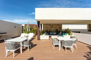 Outdoor dining - Great  apartment and location with BBQ  (Playa del Carmen)