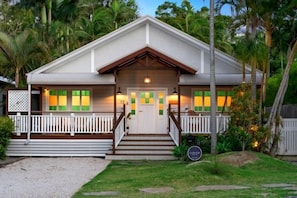 Unclassified image, 2 of 9, button - Luxico's Costa Rica in Byron (Byron Bay)