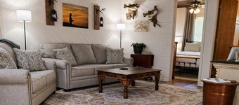 Near Branson & Table Rock Lake | Private Cabin • Firepit • WiFi