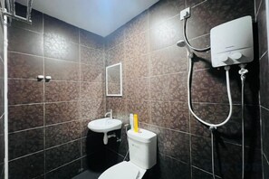 Bathroom - Langkawi Seaview Cube w/ Rooftop Pool (Langkawi)