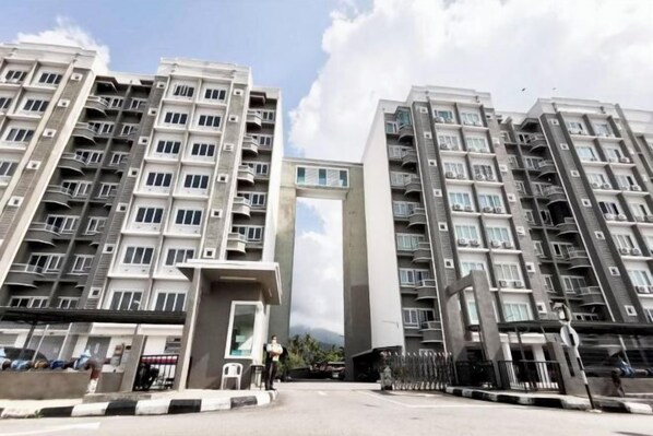 Exterior - Langkawi Seaview Cube w/ Rooftop Pool (Langkawi)