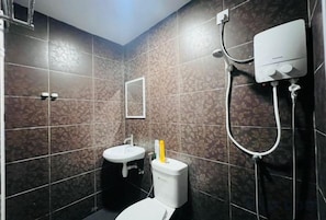Bathroom - Langkawi Seaview Cube w/ Rooftop Pool (Langkawi)