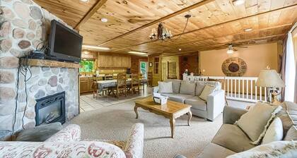 Tranquil cabin in charming Machias close to Ski Resorts