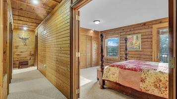 3 bedrooms, iron/ironing board, bed sheets