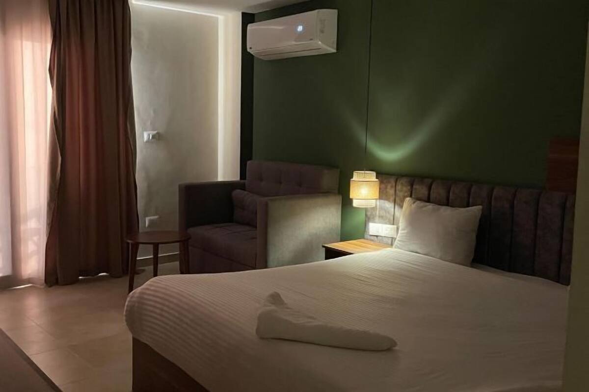 In-room safe, soundproofing, iron/ironing board, free cots/infant beds