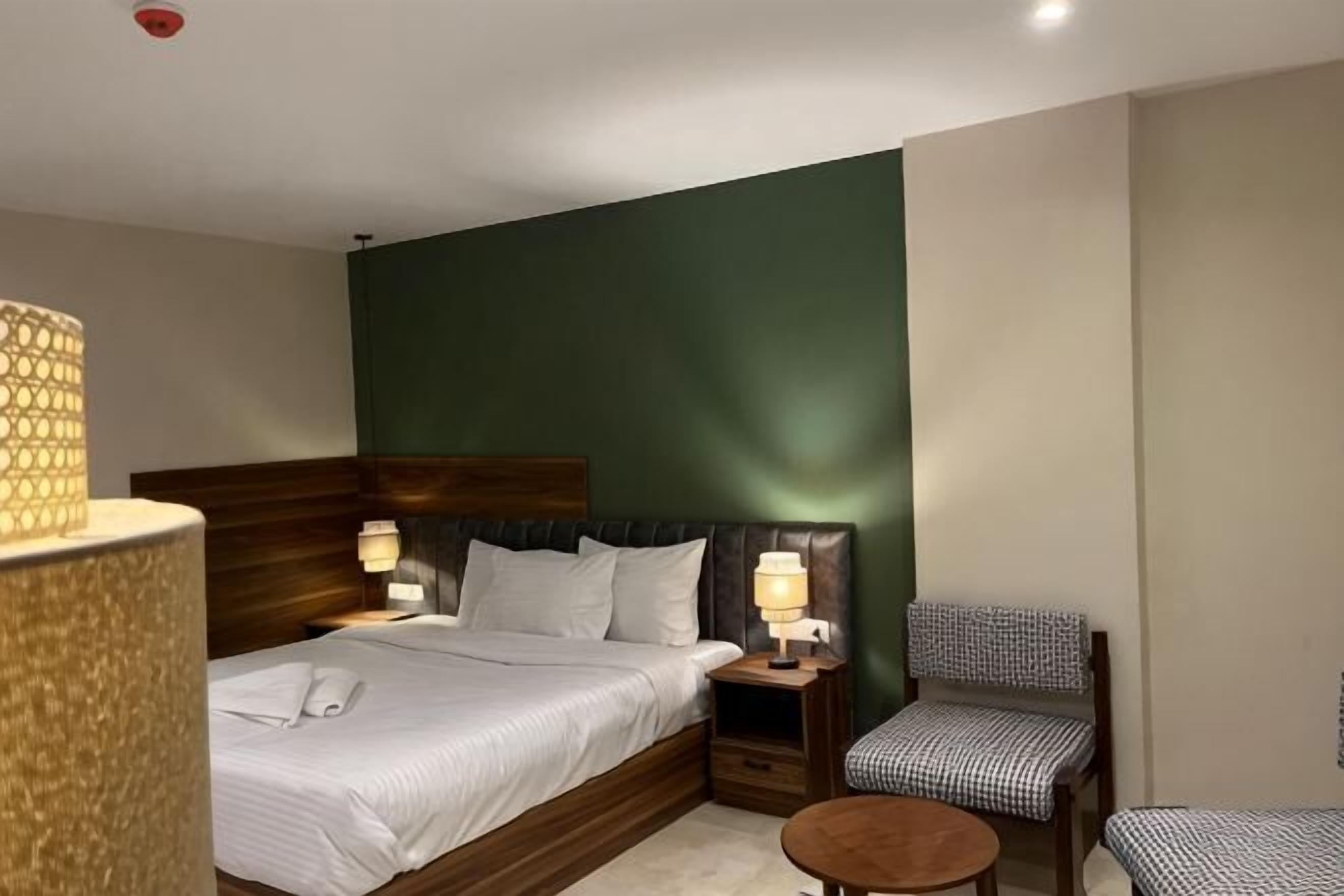 In-room safe, soundproofing, iron/ironing board, free cribs/infant beds