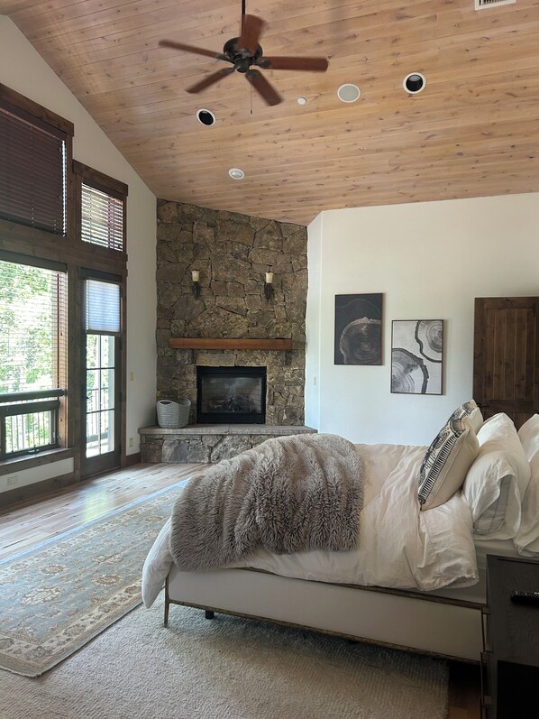 5 bedrooms, iron/ironing board, free WiFi, bed sheets - Custom 5-bedroom, 4.5 bath, 4,052 sqft mountain retreat located in Cordillera! (Edwards)