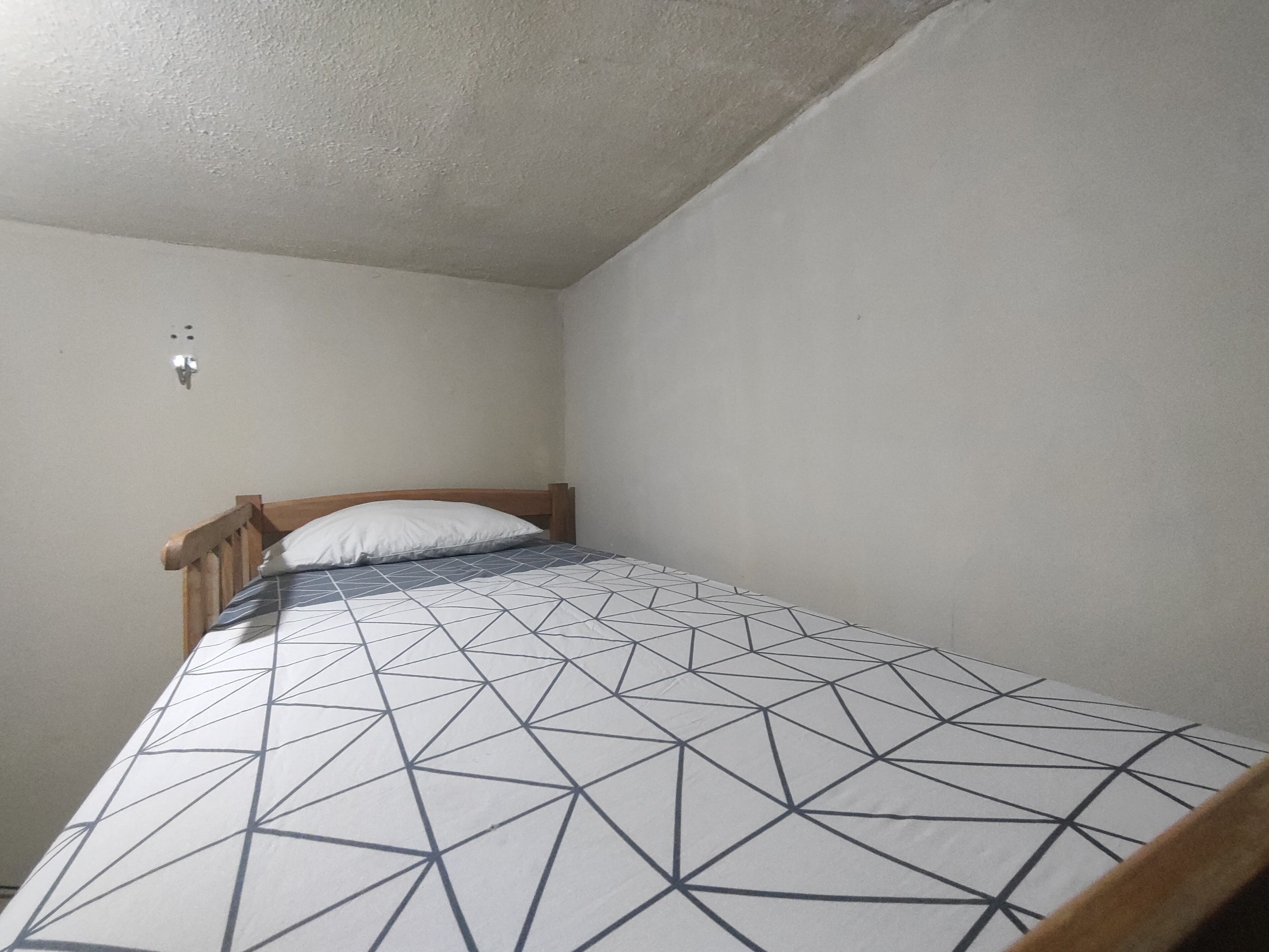 1 soverom, strykejern/-brett, wi-fi (inkludert) og sengetøy