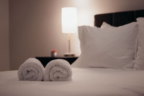 1 chambre, bureau, fer et planche à repasser, accès au Wi-Fi (inclus)