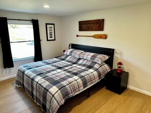 3 soverom, strykejern/-brett, wi-fi og sengetøy