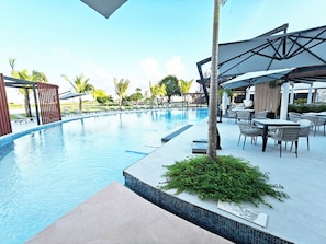 Piscine extérieure