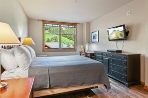 2 bedrooms, iron/ironing board, travel cot, free WiFi