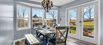 Pet Friendly 3-bedroom farmhouse in Grantville- 8 Mi from Hershey Park with pool