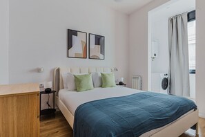 2 slaapkamers, een strijkplank/strijkijzer, wifi, beddengoed