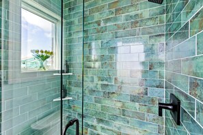 Shower, towels